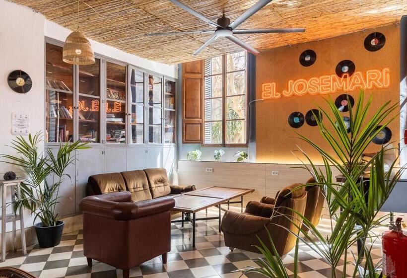 El Josemari Youth Hostel   Albergue Juvenil