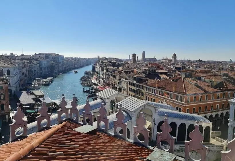 مسافرخانه Luxury Suites In Venice Friendly Venice Suites