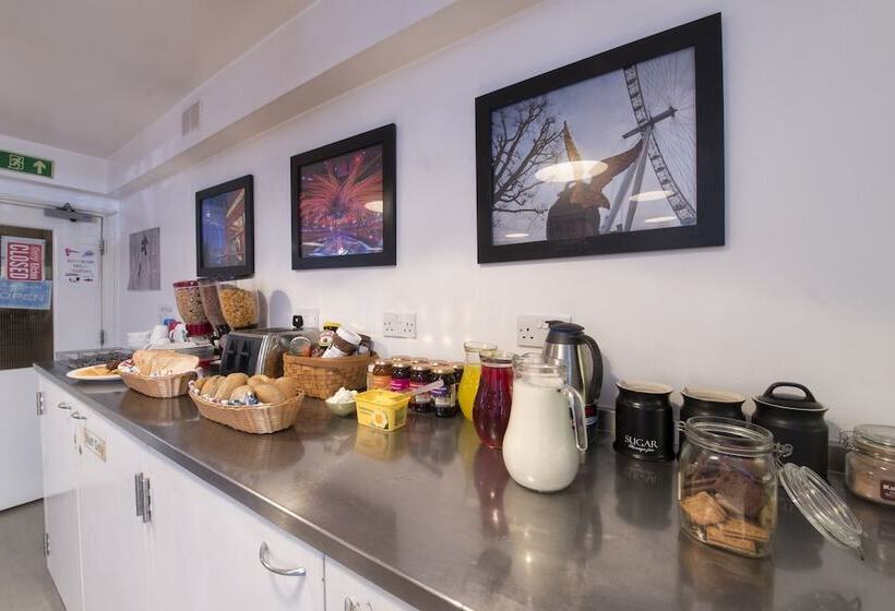 هتل Astor Kensington Hostel