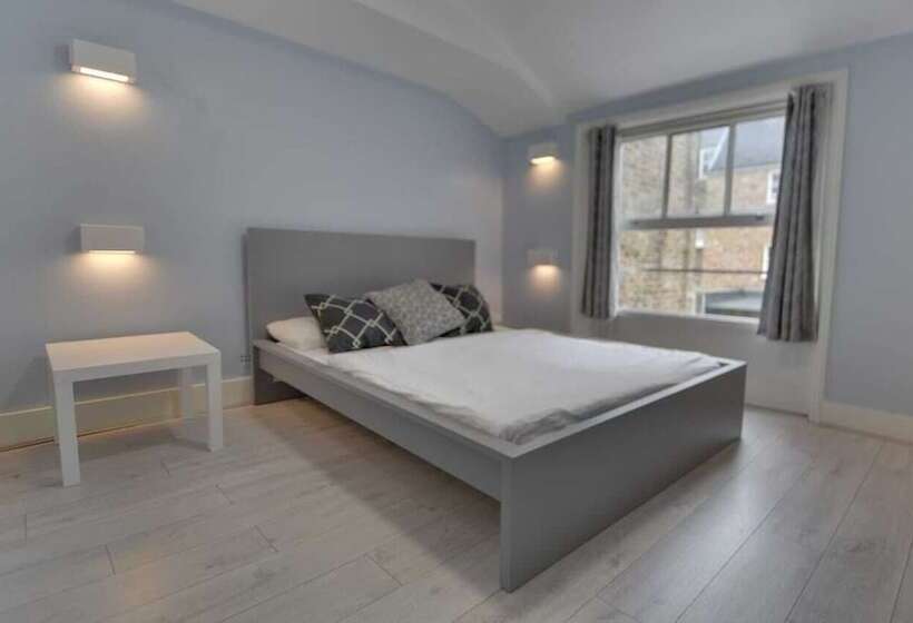 هتل Astor Kensington Hostel