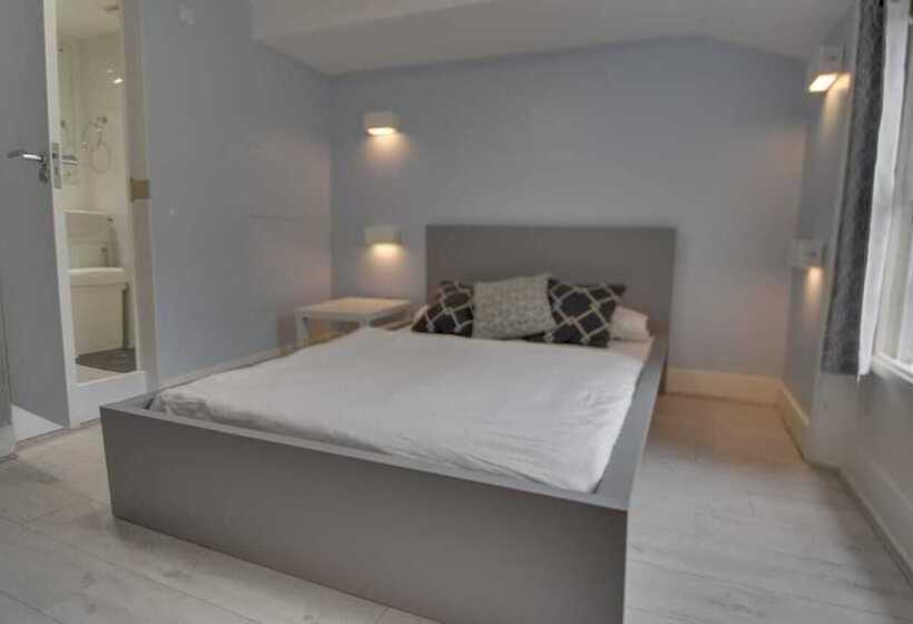 هتل Astor Kensington Hostel