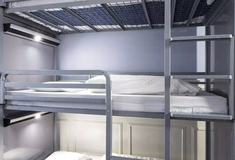 ホテル Astor Kensington Hostel