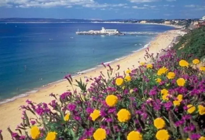 בית מלון כפרי Brooklands