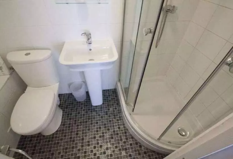 בית מלון כפרי Brooklands