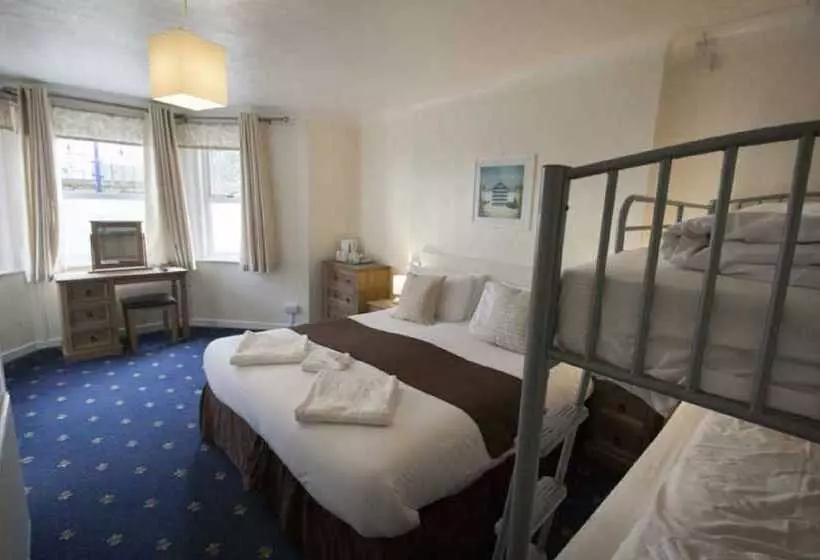 בית מלון כפרי Brooklands