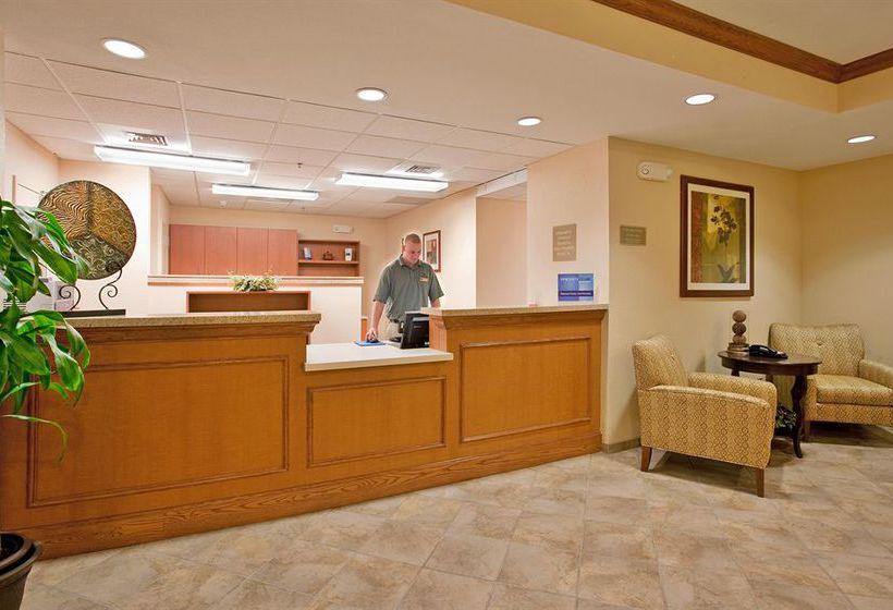 فندق Candlewood Suites Kansas City Airport
