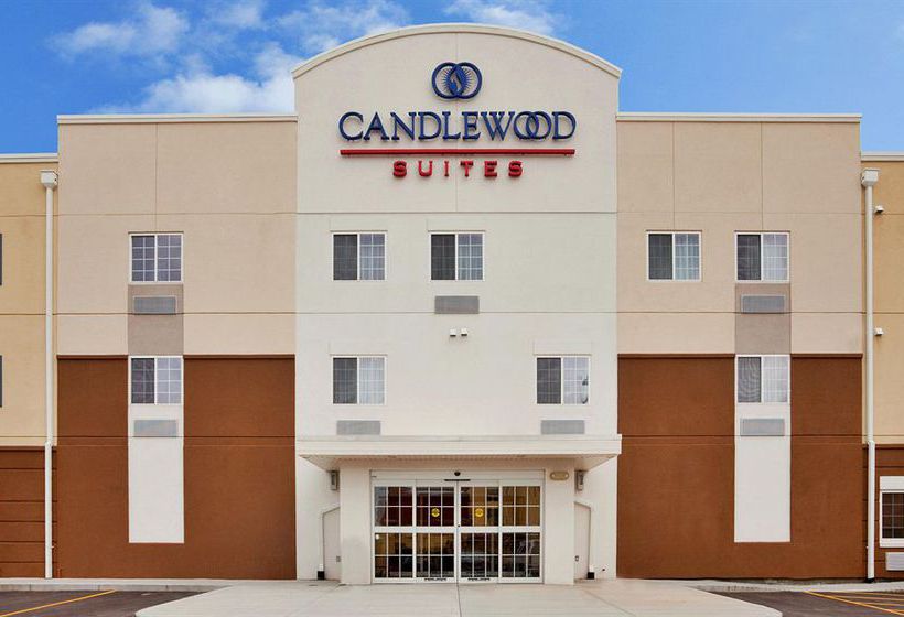 فندق Candlewood Suites Kansas City Airport