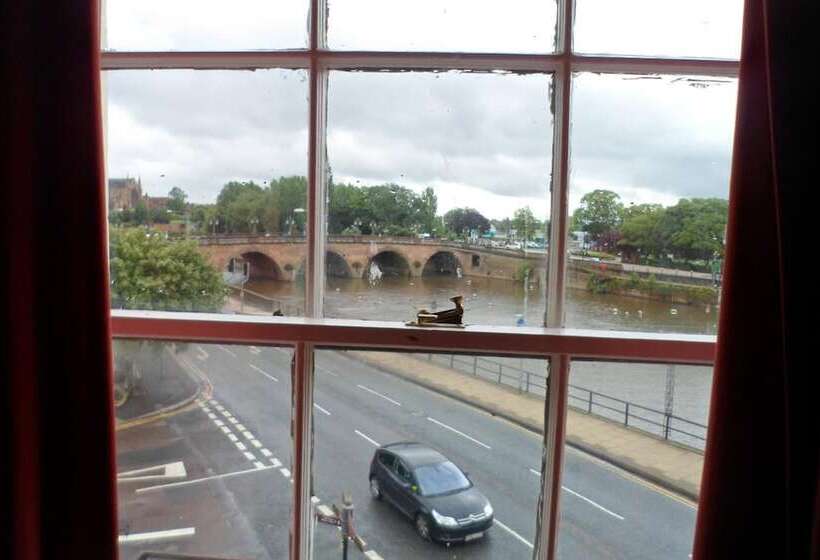 فندق Severn View