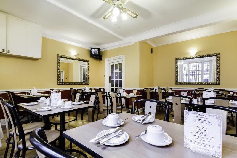 فندق Tudor Court