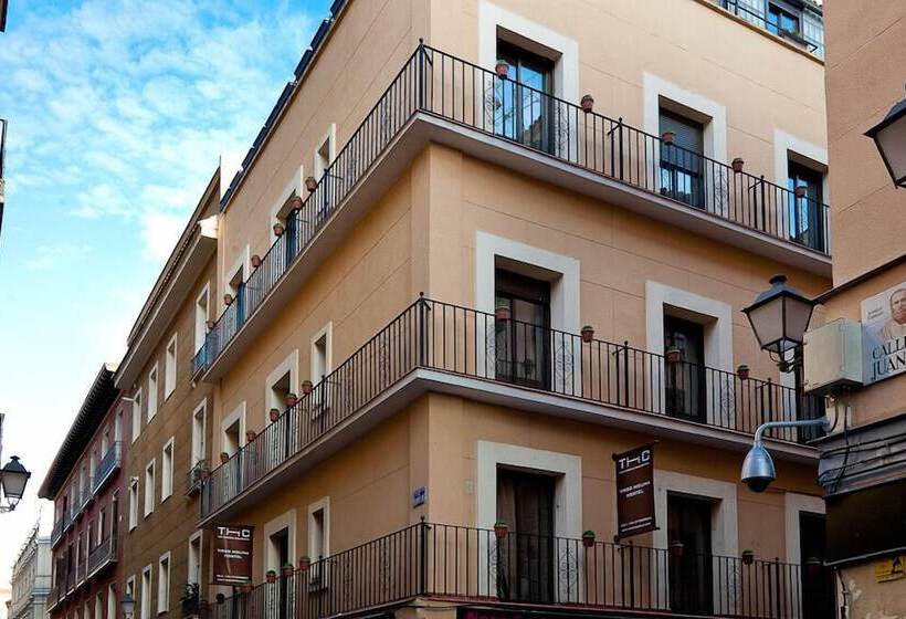 Thc Tirso Molina Hostel