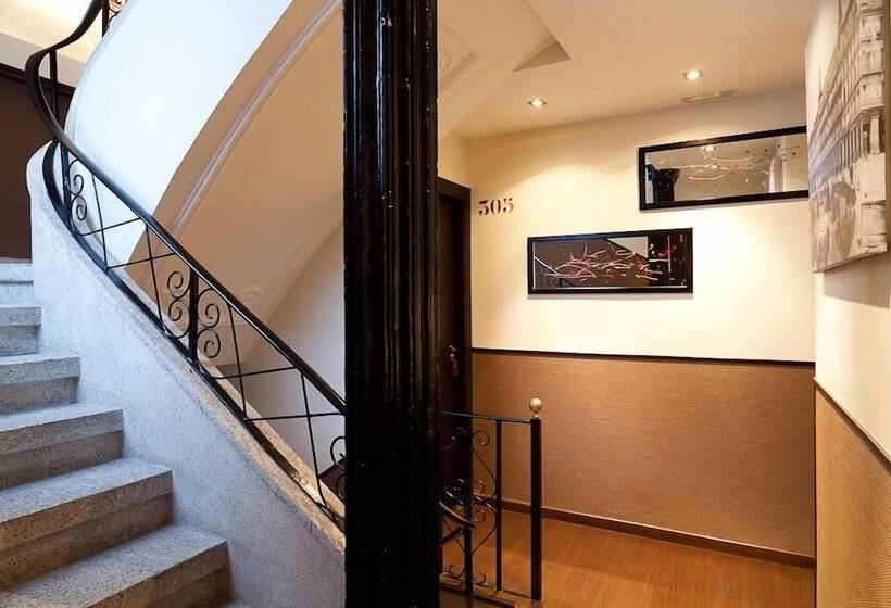 Thc Tirso Molina Hostel