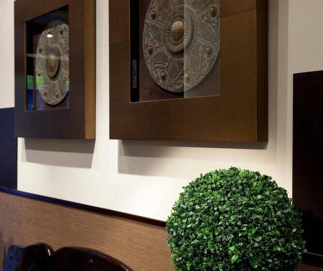 Thc Tirso Molina Hostel