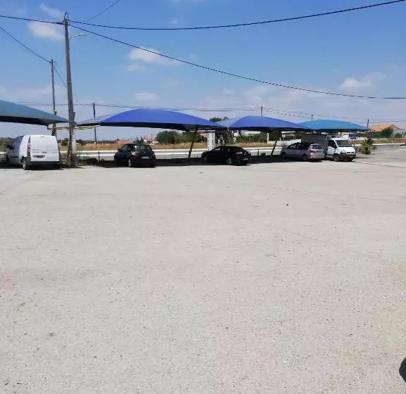 ペンション Nefama Pensao