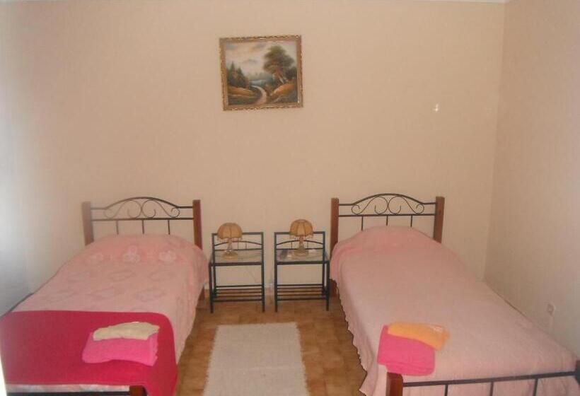 膳宿费 Nefama Pensao