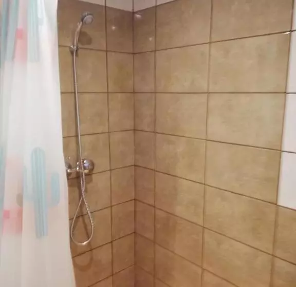 ペンション Nefama Pensao