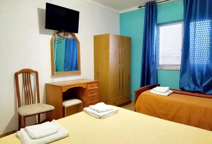 ペンション Nefama Pensao