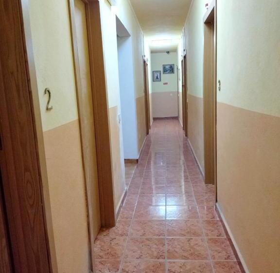 膳宿费 Nefama Pensao