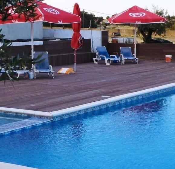 膳宿费 Nefama Pensao