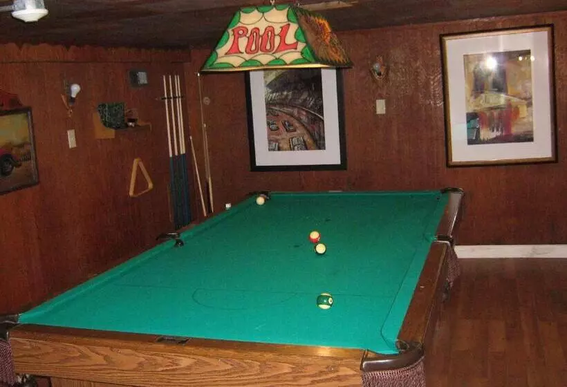 Retkeilymaja The Olde Village Inn