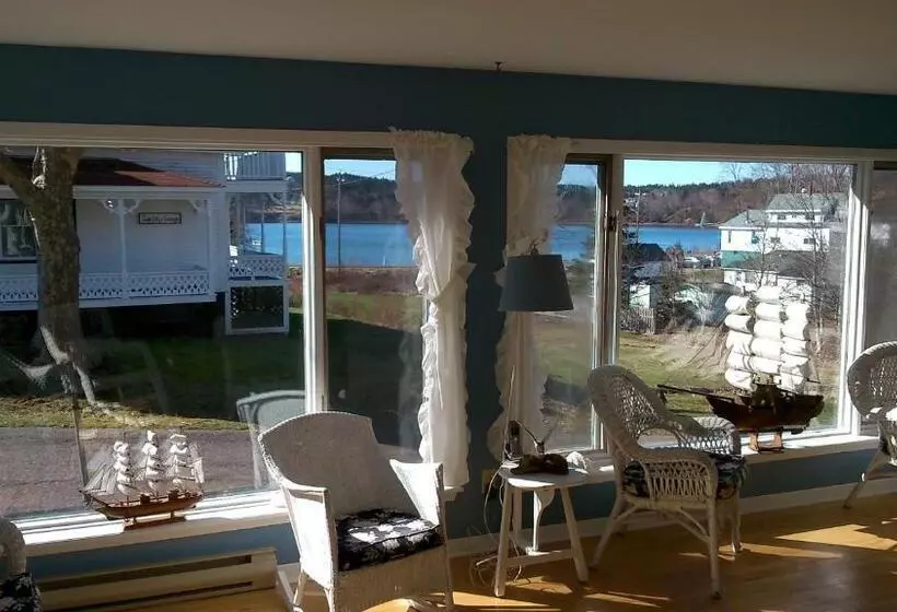 Retkeilymaja The Olde Village Inn