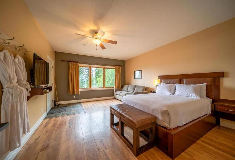 Halcyon Hot Springs Resort