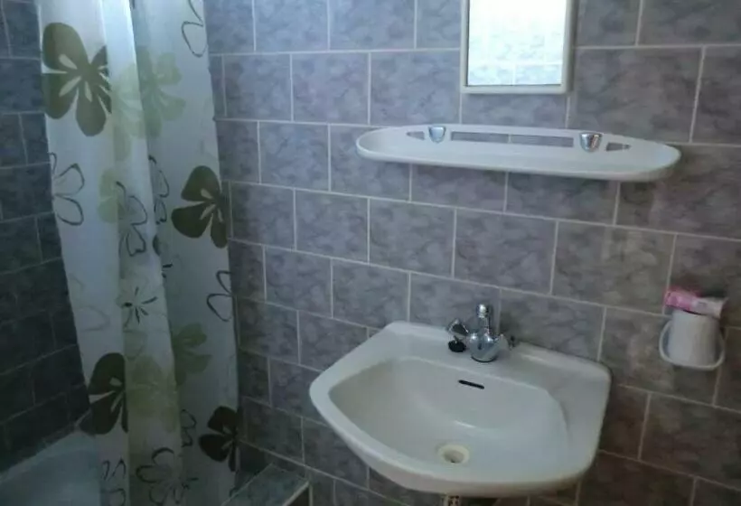 ペンション Guesthouse Prachovské Skály