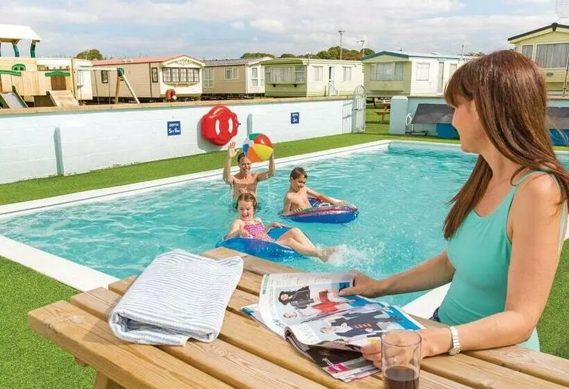 リゾートホテル White Tower Holiday Park