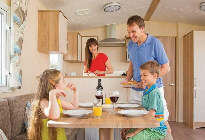 리조트 White Tower Holiday Park