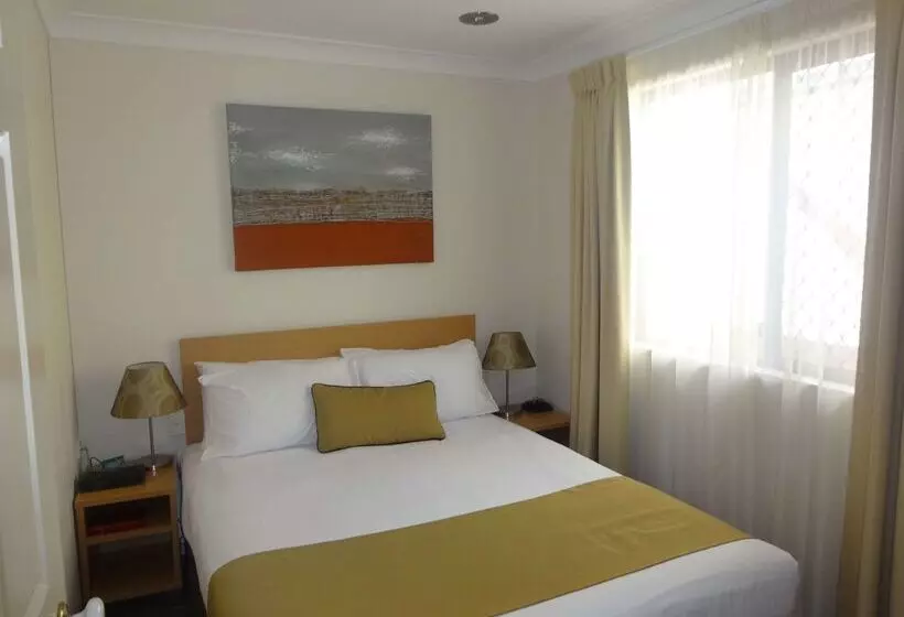 Отель Best Western Tuscany On Tor Motor Inn