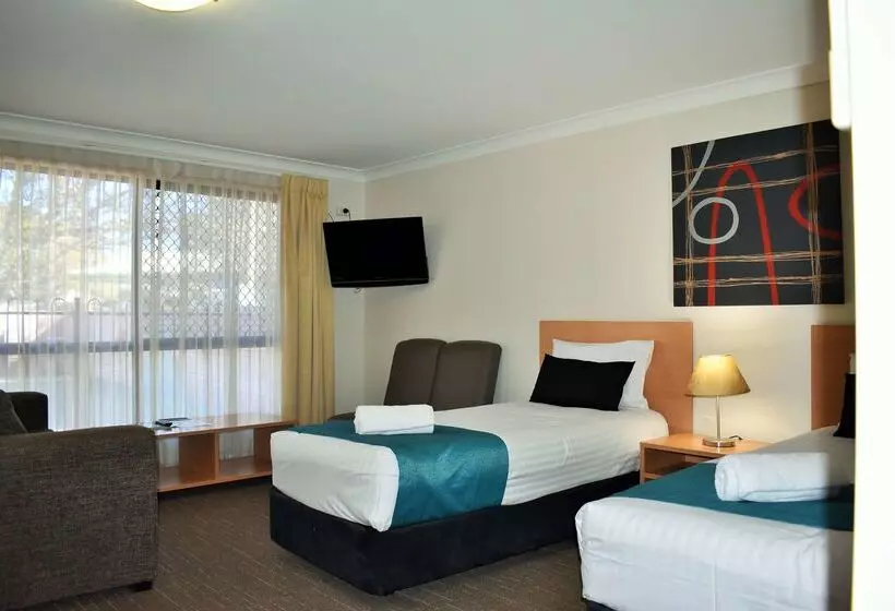 Отель Best Western Tuscany On Tor Motor Inn