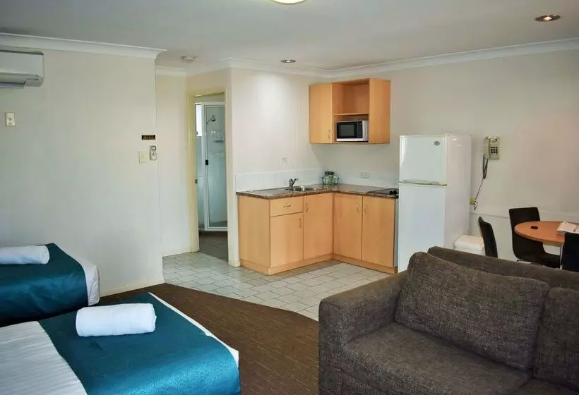 Отель Best Western Tuscany On Tor Motor Inn