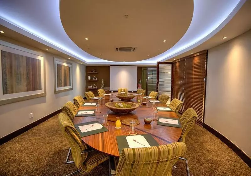 هتل City Lodge  At Or Tambo International Airport Johannesburg