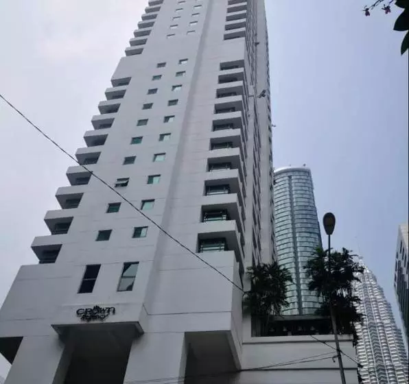 ホテル Crown Regency Serviced Suites