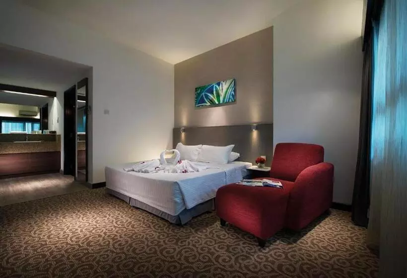 ホテル Crown Regency Serviced Suites