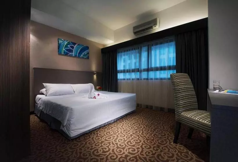 ホテル Crown Regency Serviced Suites