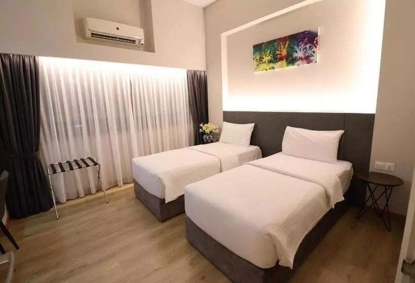 ホテル Crown Regency Serviced Suites