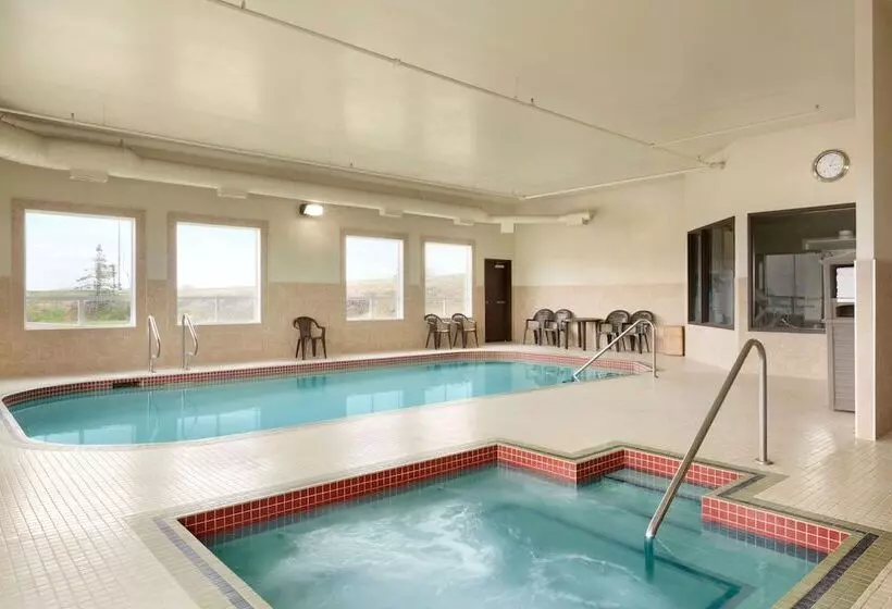 酒店 Days Inn By Wyndham Innisfail