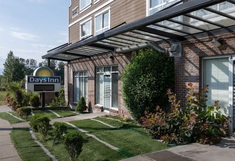 בית מלון כפרי Days Inn By Wyndham Surrey