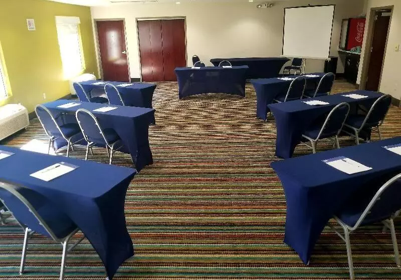 Holiday Inn Express Hotel & Suites Mebane, An Ihg