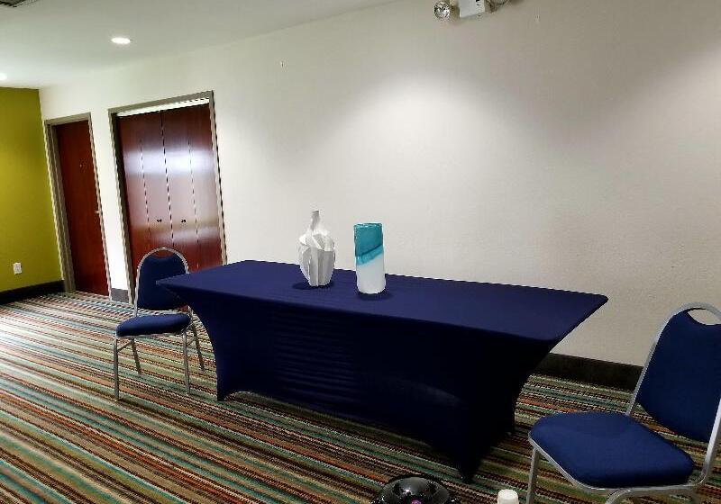 Holiday Inn Express Hotel & Suites Mebane, An Ihg