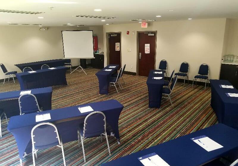 Holiday Inn Express Hotel & Suites Mebane, An Ihg