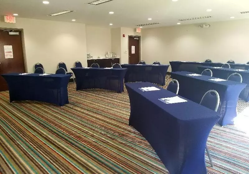 Holiday Inn Express Hotel & Suites Mebane, An Ihg