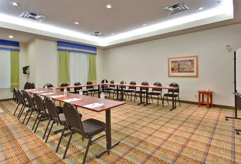 Holiday Inn Express Hotel & Suites Edmonton South, An Ihg