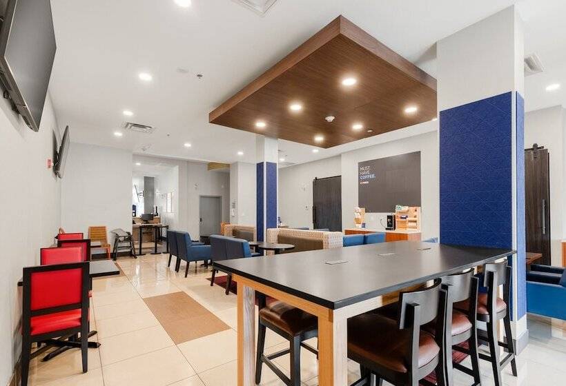 Holiday Inn Express Hotel & Suites Edmonton South, An Ihg