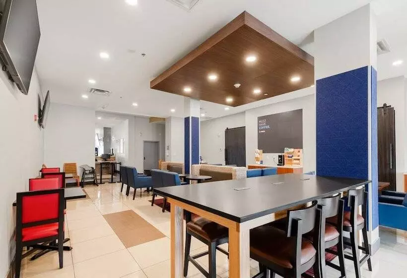 Holiday Inn Express Hotel & Suites Edmonton South, An Ihg