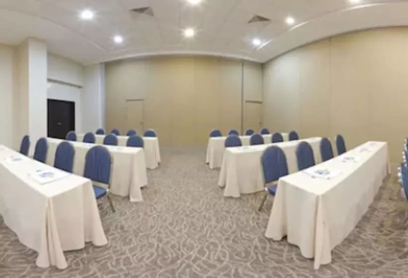 ホテル Holiday Inn Express Ciudad Del Carmen, An Ihg