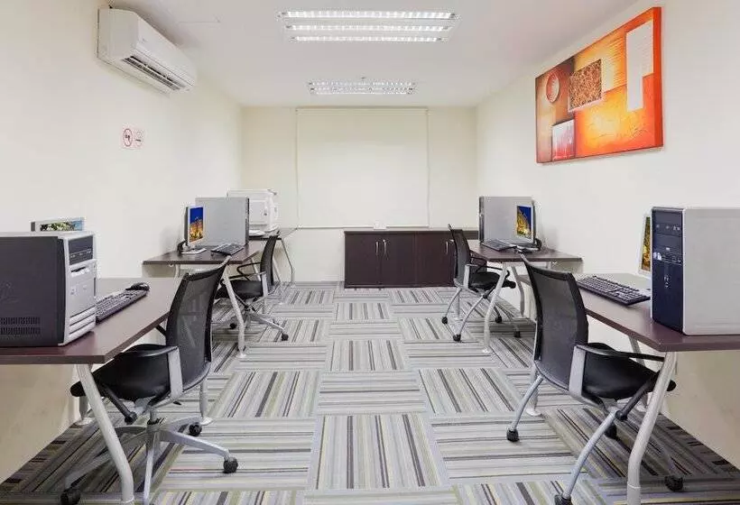 ホテル Holiday Inn Express Ciudad Del Carmen, An Ihg