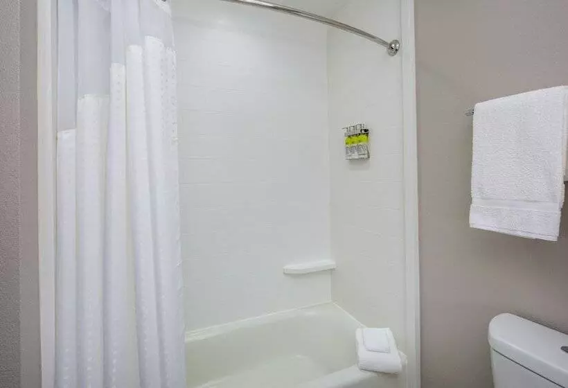 בית מלון כפרי Holiday Inn Express Surprise, An Ihg