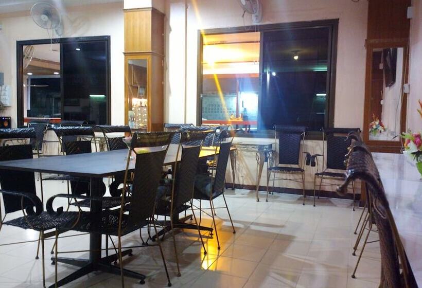 בית מלון כפרי Huahin Euro City