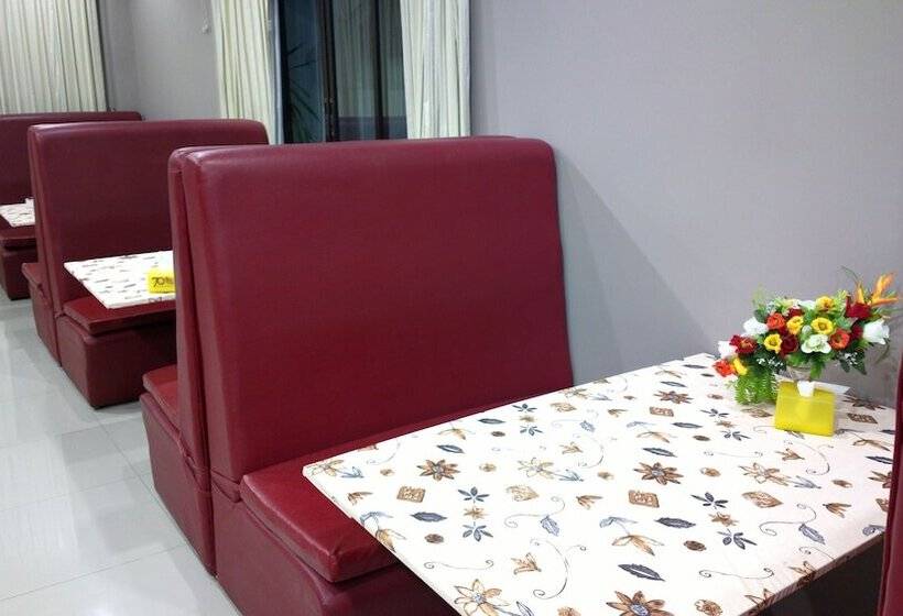 בית מלון כפרי Huahin Euro City